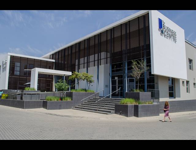 183M² OFFICE FOR SALE IN BROADACRES